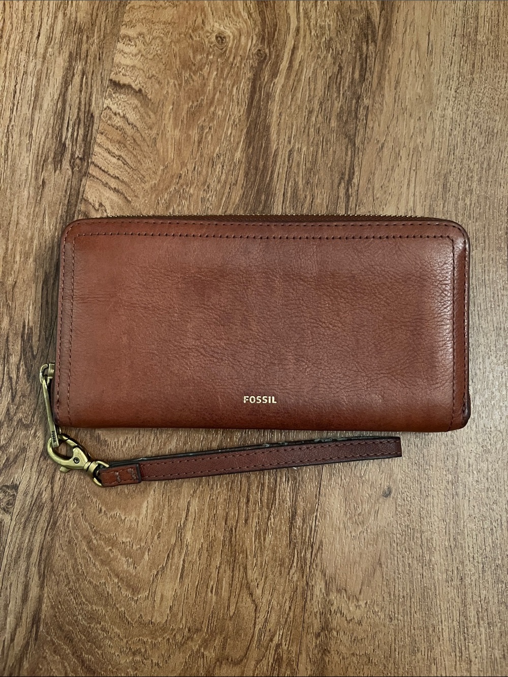 Fossil Logan RFID Zip-Around Leather Wristlet